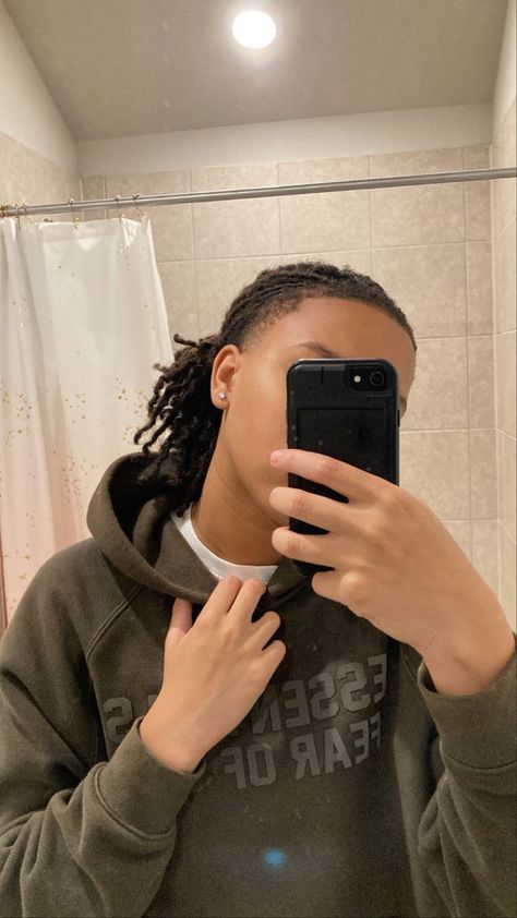 Stud Haircut, Studs Hairstyles, Stud Hairstyles Female Black, Stud Hairstyles Female, Stud Outfits Female, Stud Hairstyles, Studs Lesbians, Lesbian Haircut, Studs With Dreads