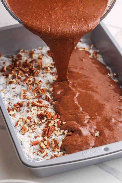 This earthquake cake recipe is a tasty and decadent dessert that combines chocolate cake with a swirl of cream cheese, pecans, and coconut. Chocolate Cake Mix Desserts, Earthquake Cake Recipe, Earthquake Cake Recipes, Bunt Cake Recipe, Chocolate Cake Mix Recipes, Chocolate Dump Cake, Coconut Pound Cakes, Earthquake Cake, Boxed Cake Mixes Recipes