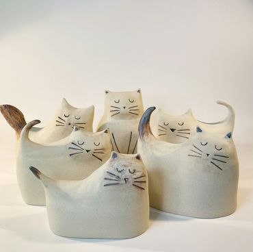 Ceramic Cat no.2 - Folksy Kitchen Decoration Ideas, Cat Pottery, Pottery Cat, Pottery Animals, Contemporary Pottery, Ceramic Art Sculpture, Decor Hacks, Amazing Kitchen, Pottery Handbuilding