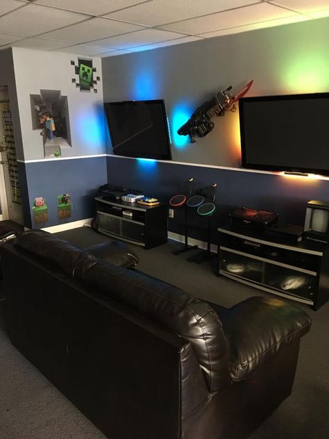 Game Room Design Ideas, Gamer Room Diy, Garage Game Rooms, Boys Game Room, Small Game Rooms, Cave Basement, Man Cave Basement, Video Game Room Design, Video Game Rooms