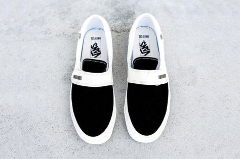 Fear of God Teases Another Colorway of Its Vans Classic Slip-On Collab Vans Slip On Black, Vans Shoes Fashion, Style Vans, Image Swag, Vans Style, Hype Shoes, Vans Slip On, Sneaker Games, Swag Shoes