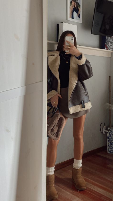 Mew York Winter Outfits, New York Going Out Outfit Winter, Winter Outfits Aesthetic 2023, Fall Ootd 2023, Winter Outfits Fancy, Fall Outfits Everyday, Boots For Winter, Look Legging, Latina Outfits