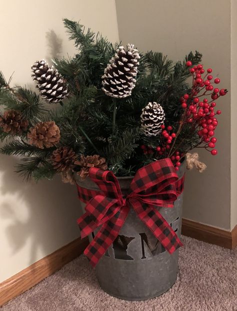 Maple Syrup Buckets Decor, Tin Bucket Christmas Decor, Olive Bucket Decor, Coal Bucket Christmas Decor, Galvanized Bucket Decor, Primitive Christmas Buckets, Christmas Galvanized Bucket, Christmas Metal Bucket Decor, Bucket Crafts