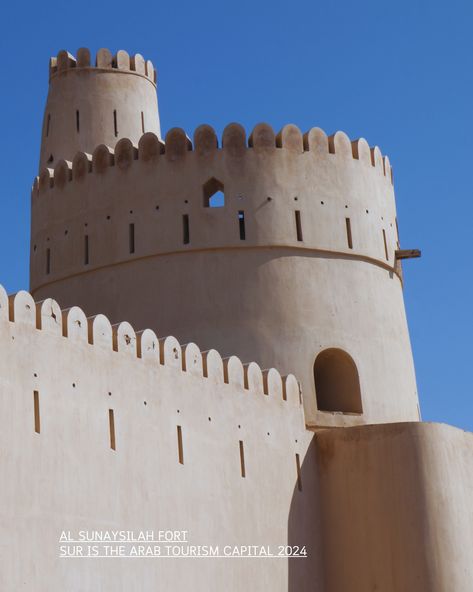 In the Wilayat of Sur, Al Sunaysla Fort stands as a prominent historical landmark. Sur is the Arab Tourism Capital 2024 #Oman #omanbyyou #sur #fort #alsunaysilah #muscat #history #bbctravel #explore #horizontravel #TimeMagazine #travel Oman Tourism, Historical Landmarks, Muscat, Time Magazine, Oman, Fort, Tourism, History, Travel