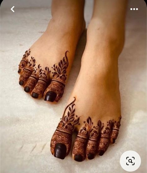 Mehndi 2023, Fingers Henna, Feet Mehndi Designs, Leg Mehendi Design, Finger Mehendi Designs, Feet Mehndi, Foot Henna, Finger Henna Designs, Henna Tattoo Designs Hand