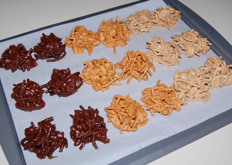 undefined Chocolate Haystacks Recipe, Chocolate Haystacks, Haystacks Recipe, Clusters Recipe, Italian Wedding Cookies, Kulfi Recipe, Christmas Snack, Chow Mein Noodles, Xmas Treats