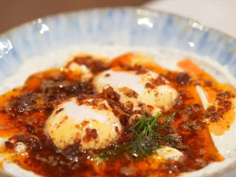 Asian Chili Oil, Asian Chili, Brunch Egg Dishes, Marinated Eggs, Chili Oil Recipe, Tiffy Cooks, Turkish Eggs, Perfect Poached Eggs, Perfect Eggs