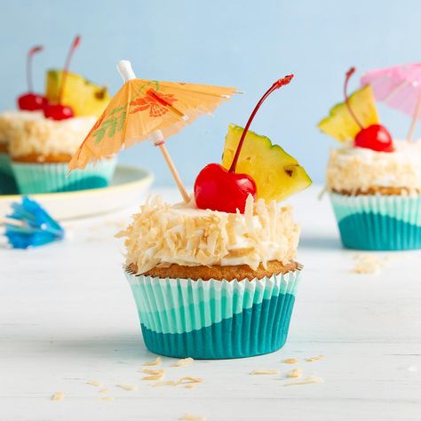 Pina Colada Cupcakes Coconut Meringue Pie, Spring Cakes Recipes, Pina Colada Cupcakes, Pineapple Desserts, Coconut Cheesecake, Chocolate Macadamia, Coconut Desserts, Roasted Strawberries, Spring Cake