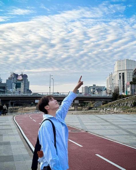 (6) SEVENTEEN Instagram on X: "[#SEUNGKWAN 📸 Instagram] 240326 pledis_boos ➸ Spring volleyball outing 👏🏐💯 #승관 #SEVENTEEN #세븐틴 @pledis_17 https://t.co/q1MyUPNMij" / X Seungkwan Instagram, Seungkwan Wallpaper, Seventeen Instagram, Boo Seungkwan, Dino Seventeen, Seventeen Scoups, Seventeen Debut, Seventeen Wallpapers, Korea Travel