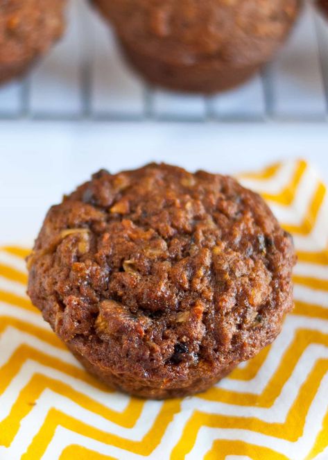 Muffins Carrot, Morning Glory Muffins Recipe, Coconut Buns, Glory Muffins, Morning Glory Muffins, Coconut Muffins, Family Friendly Recipes, Best Carrot Cake, Apple Muffins