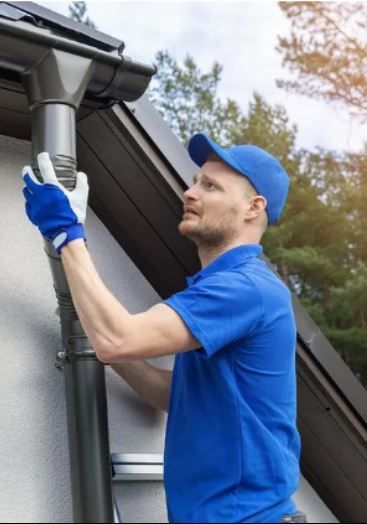 Choose the best & affordable #gutter #installation #contractor online. Gutters 4 Less is here to offer you peace of mind by providing the best possible service during your gutter replacement or repair. Visit us- Rain Gutter Installation, Gutter Installation, Gutter Repair, Gutter Cleaning, How To Install Gutters, Rain Gutters, Cleaning Gutters, Protecting Your Home, Our Services