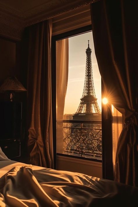 Paris Aesthetic Wallpaper, Shades Of Chocolate, 40 Aesthetic, Paris In Autumn, Brown City, Chocolate And Caramel, Paris Dream, Paris Wallpaper, Paris Aesthetic