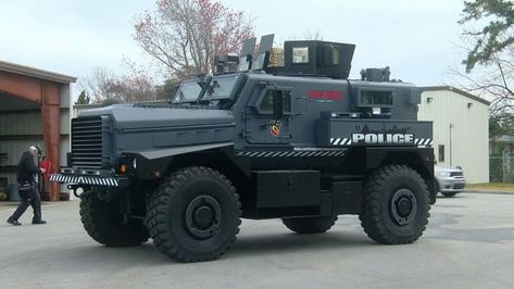 Swat Vehicles, Tactical Camping, Executive Protection, Police Truck, Luxury Cars Rolls Royce, Armoured Vehicles, Armored Truck, Federal Law Enforcement, Travel Van