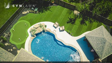 synlawn-artificial-grass-kansas-city-striped-backyard-turf-with-pool-and-putting-green-02 Turf Backyard, Green Backyard, Florida Pool, Custom Backyard, Artificial Grass Installation, Outdoor Paradise, Astro Turf, Lawn And Landscape, Swim Spa