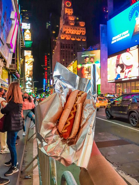 New York Hot Dog, Swimming Pictures, Nyc Night, New York City Vacation, Nyc Baby, Hot Dog Stand, New York Food, Ny Trip, Food Street