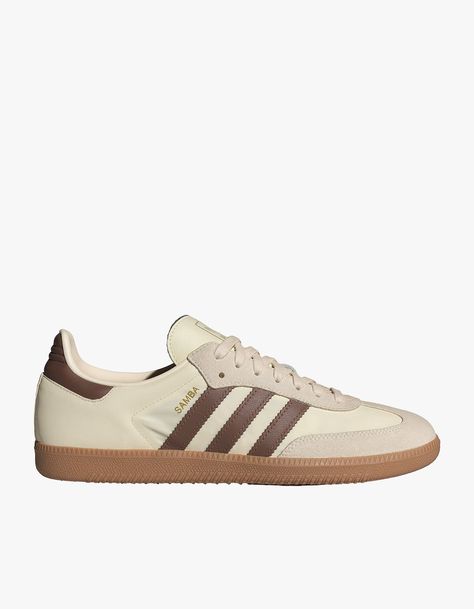 Mens Samba OG - Cream White/Preloved Brown/Marvel White - 11- #BrownWonder #Cream #Mens #Samba #WHITE #WhitePreloved Check more at https://howcandothis.com/manstyle/mens-samba-og-cream-white-preloved-brown-marvel-white-11/ Football Heritage, Samba Shoes, Adidas Branding, Joggers Shoes, Sneaker Style, Adidas Brand, Cream Shoes, Adidas Mens, The Pitch