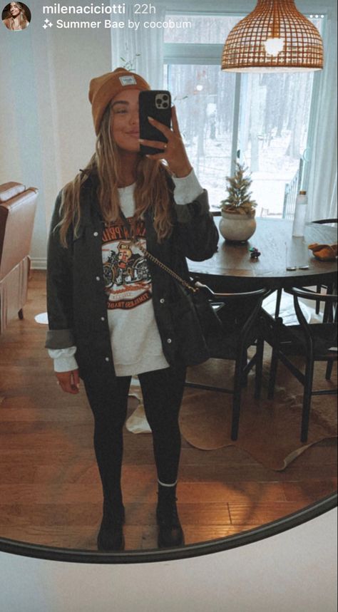 Doc Martens Outfit Rainy Day, Alternative Outfits Winter, Layering Winter Outfits, Rainy Day Fits, Outfits With Doc Martens, Movie Theater Outfit, Lunch Outfit Ideas, Winter Day Outfit, Theater Outfit