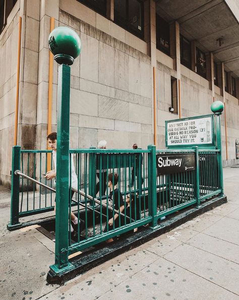 Subway Entrance Design, New York Subway Aesthetic, Sunshine Movie, Subway Entrance, Bloxburg City, Subway Poster, Platformer Game, Ny Subway, District 12