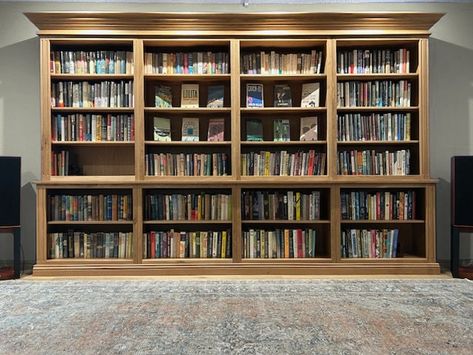 Bookcase Library, Board Game Storage, Cozy Library, Built In Shelves Living Room, Bookcase Design, Home Library Design, Furniture Bookshelves, Home Libraries, Book Storage