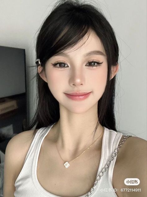 Simple Chinese Makeup, Makeup Asiatico, Reference Portraits, Makeup Ulzzang, Asian Makeup Looks, Douyin Makeup, Soft Makeup Looks, Japanese Clothes, Doll Eye Makeup