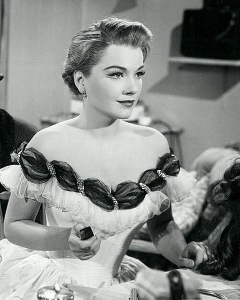 Anne Baxter, Anne Francis, Black And White Movie, All About Eve, Old Hollywood Stars, Classic Actresses, Actrices Hollywood, Princess Grace, Old Hollywood Glamour