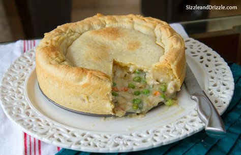 Chicken pot pie made in a springform pan... Yes! Chicken Pie Filling, Creamy Chicken Pie, Springform Pan Recipes, Spring Form Pan, Group Recipes, Man Recipes, Spring Form, Pie Filling Recipes, Pampered Chef Recipes