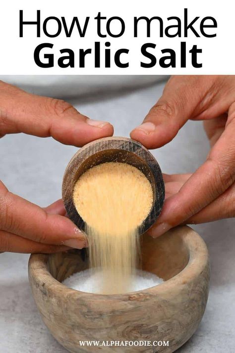 Homemade Garlic Salt Recipe, Onion Salt How To Make, How To Make Garlic Salt, Garlic Salt Recipe Diy, Flavored Salts Recipes Homemade, Diy Garlic Salt, Garlic Salt Recipe, Lawrys Seasoning Salt Recipe, Homemade Garlic Salt