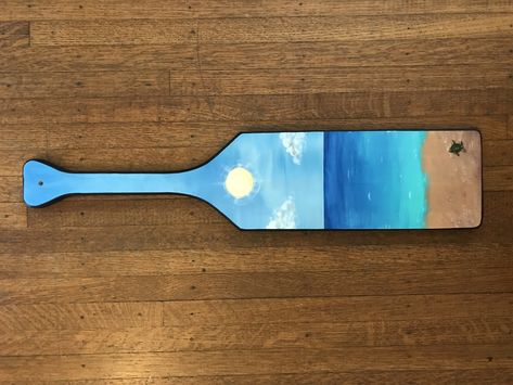 Beach paddle. @riosartwork Beach paddle paddles Greek paddle sorority paddle beach painting acrylic custom art artwork paint sun sand Beach Paddle Sorority, Beach Sorority Paddles, Painting Hobbies, Beach Painting Acrylic, Paddle Sorority Big, Paint Sun, Paddle Sorority, Big Little Paddles, Paddle Ideas