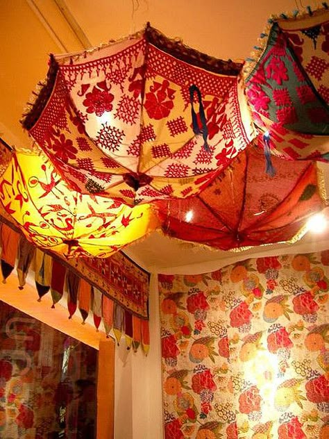 love the idea of using these umbrellas as lampshades - photo credit, Sunday's child's photostream Boho Projects, Recycler Diy, Boho Images, Bohemian Decorating, Do It Yourself Decoration, Luminaire Original, Trailer Decor, Umbrella Lights, Under My Umbrella