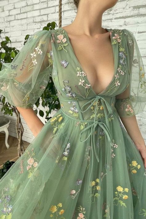 Floral Short Dresses, Short Dresses Wedding, Teuta Matoshi, Wedding Green, Double Bow, Flowers And Butterflies, Floral Short, Tea Length, Cinched Waist