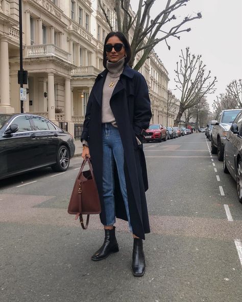 Navy Trench Coat Outfit, Navy Blue Coat Outfit, Black Coat Outfit Winter, Navy Coat Outfit, Long Black Coat Outfit, Blue Coat Outfit, Wool Coat Outfit, Trenchcoat Outfit, Black Coat Outfit