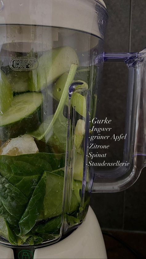 Glow Smoothie Skin, Green Smoothie For Clear Skin, Green Glow Drink, Clear Skin Smoothie, Glow Smoothie, Clean Smoothies, Vegetable Smoothie Recipes, Clean Eating Smoothies, Skin Smoothie