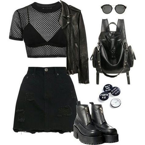 http://weheartit.com/entry/285308211 Hogwarts Clothes, Women Closet, Tvd Dr, Urban Fashion Girls, Urban Wear Women, Casual Goth, Chique Outfits, Rock Outfits, Rock Punk