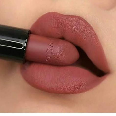 Lipistik Colour Light, New Lipstick Shades 2022, Brown Lipstick Shades, Bold Lipstick Makeup, Pretty Lipstick Colors, Nude Colour Lipstick, Pink Matte Lipstick, Storybook Cosmetics, Matte Lipstick Shades