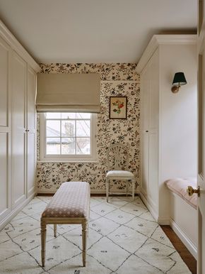 Georgian Townhouse, London Townhouse, Country House Interior, English Decor, Serene Bedroom, London House, Georgian Homes, English Country House, Mud Room