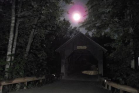 The Tale Of This Haunted Covered Bridge In Vermont Will Send Shivers Down Your Spine Haunted Towns, Eerie Places, Spooky Places, Most Haunted Places, White Spirit, Ghost And Ghouls, Covered Bridge, Paranormal Activity, Most Haunted