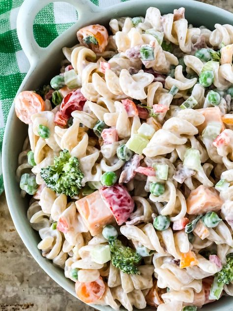 Bow Pasta Salad, Creamy Ranch Pasta, Easy Italian Pasta Salad, Classic Macaroni Salad, Creamy Pasta Salads, Fresh Peas, Cold Pasta Salad Recipes, Creamy Ranch Dressing, Pasta Salad Dressing