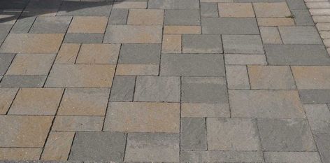 Choosing the Right Paver Color and Style for a Patio, Driveway, or Path - Inch Calculator Driveway Pavers Extension, Patio Patterns, Urban Jungle Bedroom, Grey Pavers, Driveway Edging, Cambridge Pavers, Patio Driveway, Paver Patterns, Large Pavers