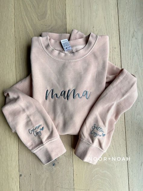 Vintage Embroidery Sweatshirt, Machine Embroidery Sweatshirt Ideas, Embroidery Designs On Sweatshirts, Hoodie Embroidery Ideas, Embroidery Sweatshirt Ideas, Embroided Sweatshirt, Mama Embroidered Sweatshirt, Mama Embroidery, Mom Embroidery