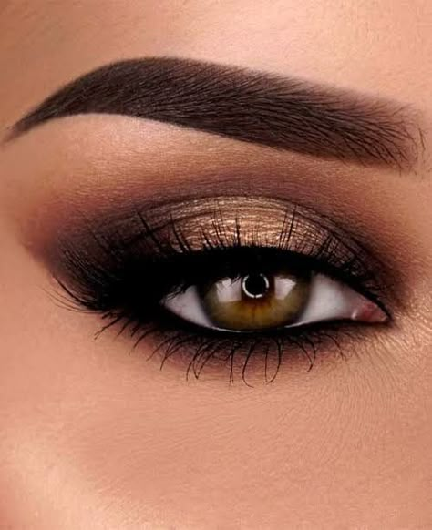 Smokey Eyes Tutorial, Makeup Brown, Rock Makeup, Makeup Cantik, Make Up Designs, Black Smokey Eye, Smokey Eye Tutorial, Eye Makeup Pictures, Makijaż Smokey Eye