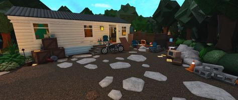 Bloxburg Campground Layout, Bloxburg Trailer House Layout, Bloxburg Trailer Park Layout, Bloxburg Trailer House, Bloxburg Trailer Park, Bloxburg Trailer, Trashy Neighborhood, Bloxburg Apocalypse, Bloxburg Campsite