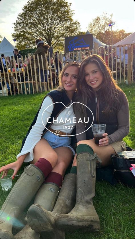 English Country Outfits Women, Country Outfits Women Summer, Le Chameau Wellies, English Country Fashion, Track Outfits, Country Summer Outfits, Countryside Fashion, Preppy Fall Fashion, Country Outfits Women