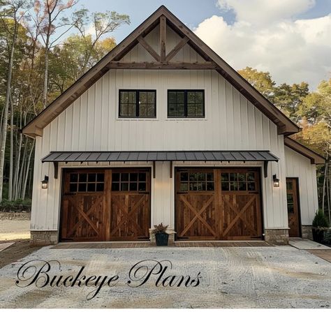 Cream Barndominium Exterior, Shop House Exterior Colors, Metal Siding Colors For Houses, Metal Home Colors, Metal Barn Colors Scheme Exterior, Barn Colors Exterior, Barndominium Exterior Color Schemes, Barndominium Ideas Exterior Colors, Barndominium Exterior Colors