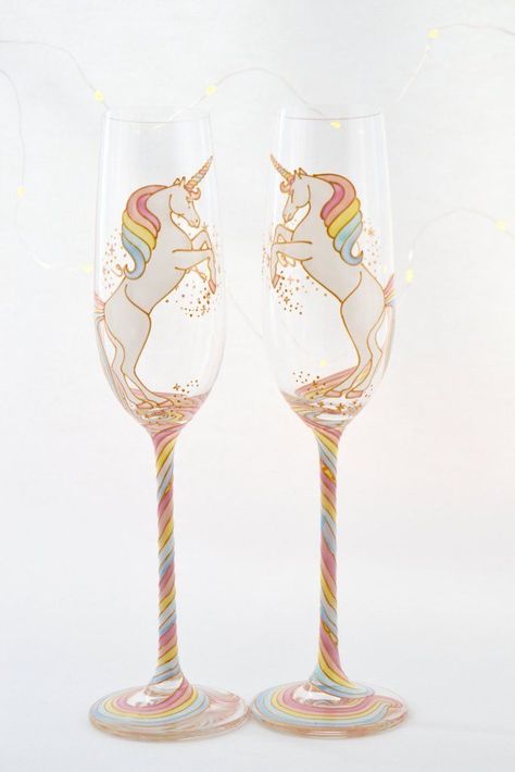 Unicorn Things, Unicorn Stuff, Wedding Wine Gift, Unicorn Life, Unicorn Fashion, Crystal Champagne Flutes, Real Unicorn, Unicorn And Glitter, Unicorns And Mermaids