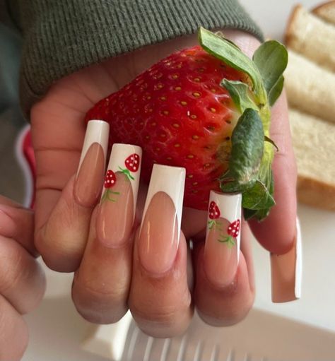 Strawberry Theme Nails Acrylic, Strawberry Acrylic Nails Designs, French Tip With Strawberry, White Strawberry Nails, Nail Inspo Strawberry, Acrylic Nails Strawberry, Strawberry Nail Ideas, Strawberry Themed Nails, Strawberry French Tip Nails