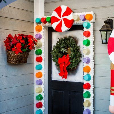 Outside Christmas Decorations, Gingerbread Diy, Gingerbread Christmas Decor, Gingerbread House Decorations, Candy Land Christmas Decorations, Gingerbread Decorations, Christmas Yard Decorations, Christmas Gingerbread House, Christmas Decorations Diy Outdoor