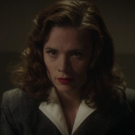 margaret "peggy" carter Captain Carter, Icons Marvel, Margaret Elizabeth, Michelle Trachtenberg, Marvel Comics Superheroes, Hayley Atwell, Marvel Icons, Peggy Carter, Team 2