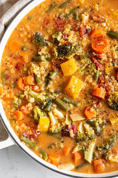 Cozy At Home Spicy Any-Veggie Soup – Oh She Glows Betty Rocker, Uni Meals, College Cooking, Noodle Soups, Cozy Recipes, Oh She Glows, Satisfying Meals, Soup Kitchen, Veggie Soup