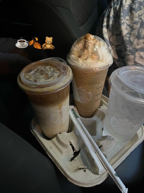 Starbucks Fall Drinks Aesthetic, Starbucks Fall Aesthetic, Frappe Aesthetic, Fall Coffee Aesthetic, Frappe Starbucks, Pumpkin Starbucks, Starbucks Pictures, Starbucks Fall Drinks, Fall Starbucks