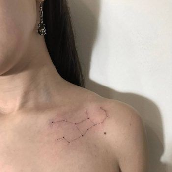 Virgo constellation tattoo on the collarbone Tattoo Virgo, Virgo Star Constellation, Star Constellation Tattoo, Aries Constellation Tattoo, Virgo Tattoo Designs, Virgo Constellation Tattoo, Girl Shoulder Tattoos, Virgo Star, Virgo Constellation